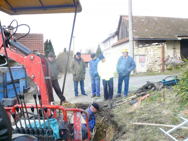 při opravě poruchy před čp. 96